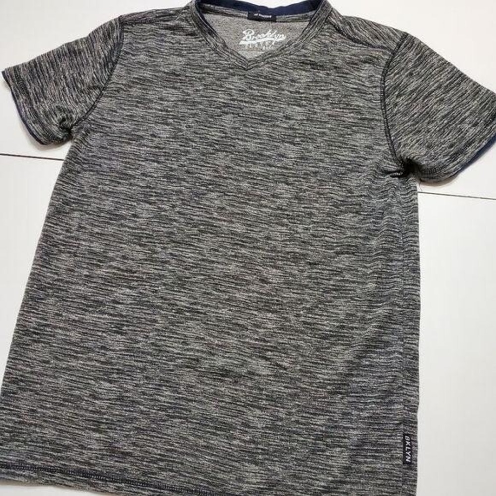 The SpaceDye heathered black mens medium tee shirt